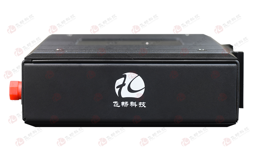 網(wǎng)管型 工業(yè)級(jí)1路千兆光口轉(zhuǎn)1路千兆電+1路串口交換機(jī)